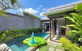 Seminyak Icon - By Karaniya Experience